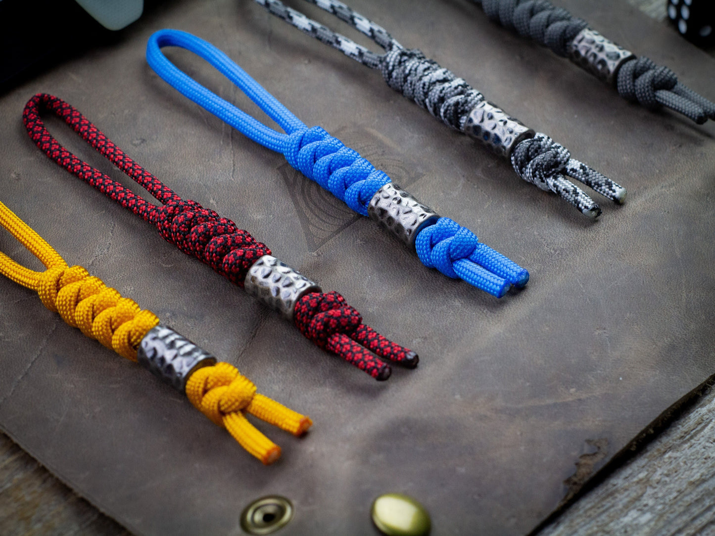 Hammered Gunmetal Bead Knife Lanyard Paracord EDC